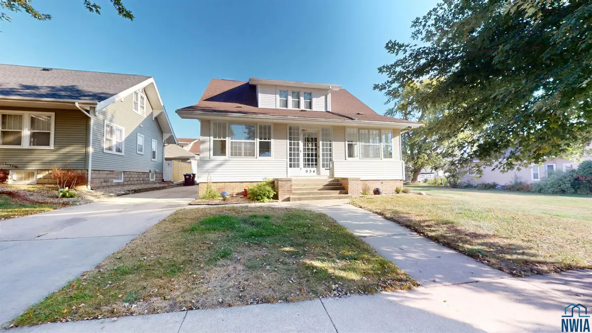 934 W CEDAR ST, Cherokee, IA 51012 - Image #1