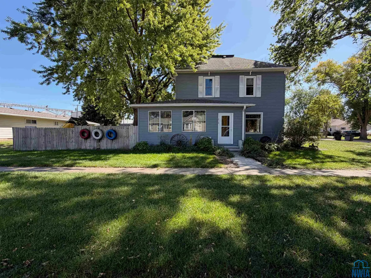 210 S Third St, Jefferson, SD 57038 - Image #1