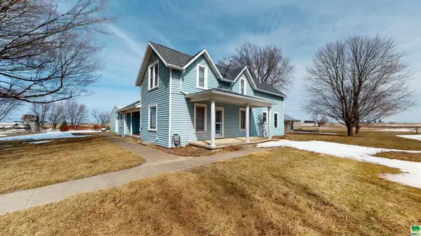 204 N Lubeck, Holstein, IA 51025