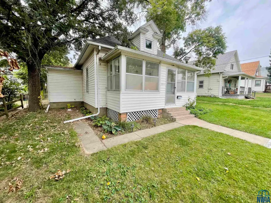 2215 S Royce St, Sioux City, IA 51106 - Image #3