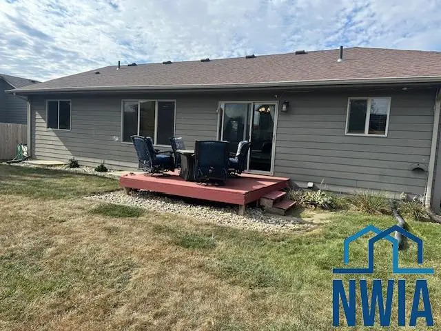 904 Honeysuckle Dr., Harrisburg, SD 57032 - Image #2