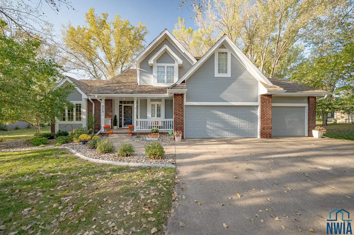 215 W Sawgrass, Dakota Dunes, SD 57049 - Image #1