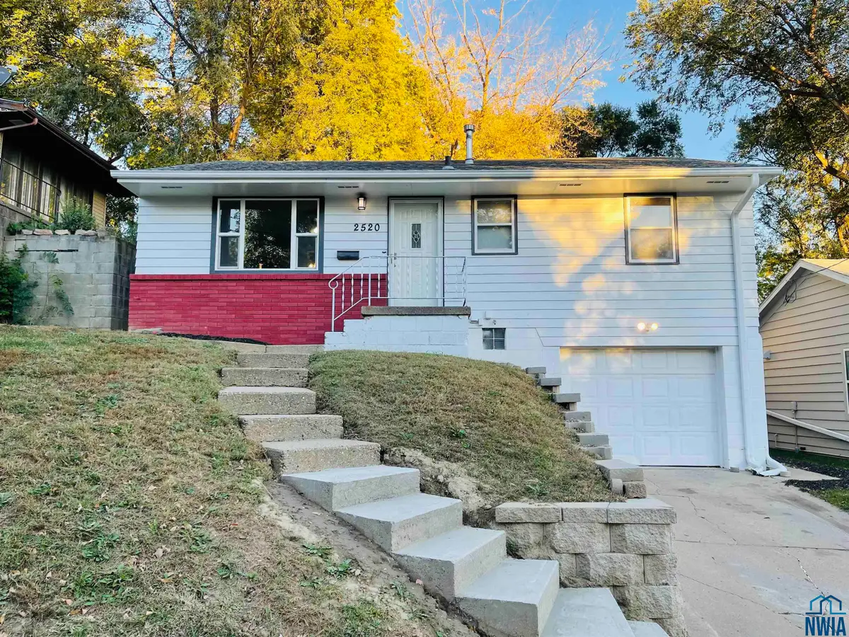 2520 S Royce St., Sioux City, IA 51106 - Image #1