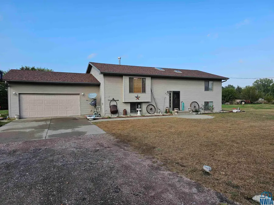 423 Golf Road, South Sioux City, NE 68776 - Image #2