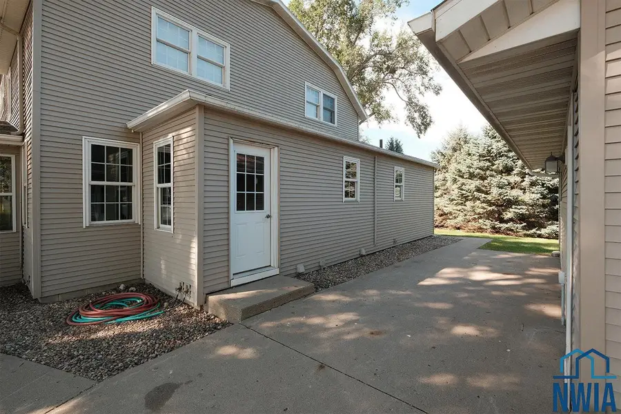 3052 380th Street, Sioux Center, IA 51250 - Image #2