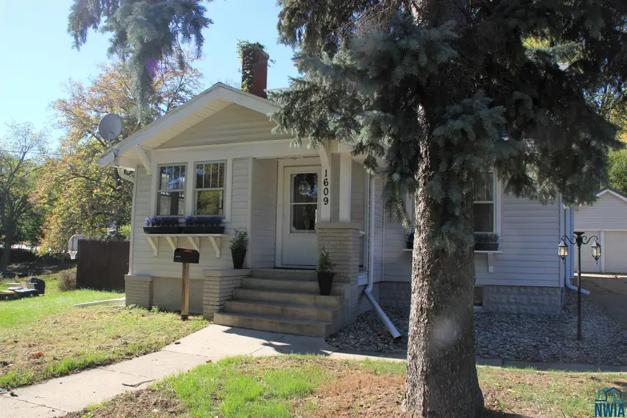 1609 Helmer, Sioux City, IA 51103 - Image #2