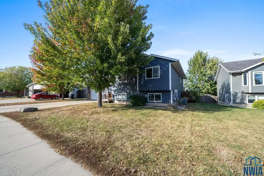 625 E Jesse Court, Tea, SD 57064 - Image #3