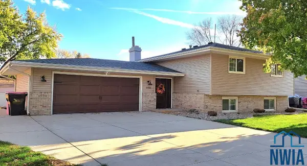 2704 Ivanhoe St, Sergeant Bluff, IA 51054