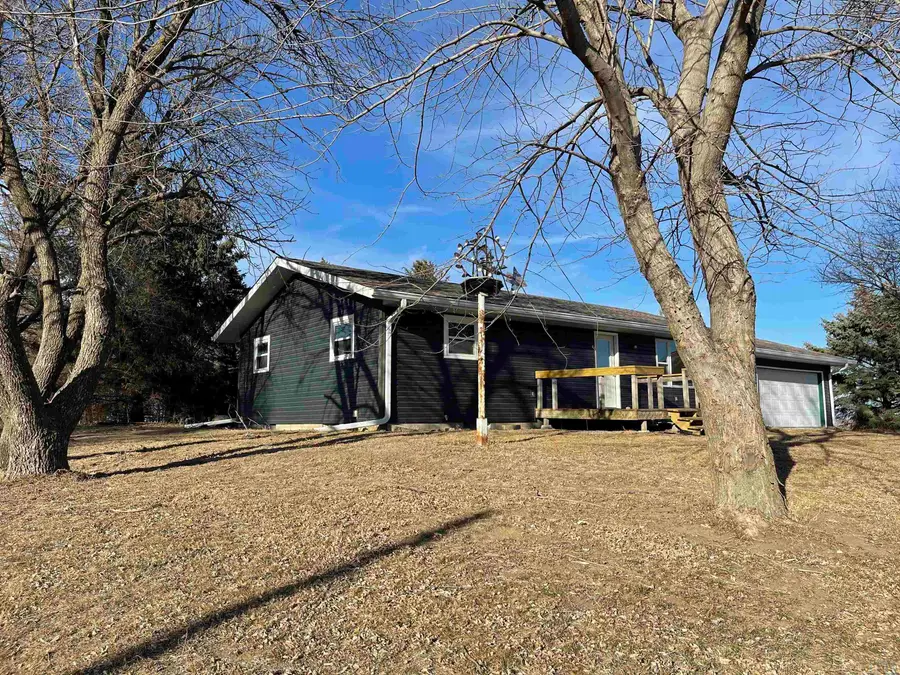 18546 140th St, Akron, IA 51001 - Image #2