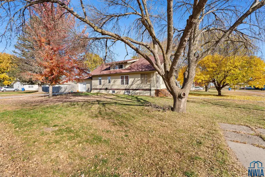 707 McCook St, Gayville, SD 57031 - Image #3