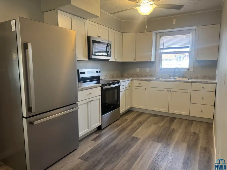 2124 S Lakeport St, Sioux City, IA 51106 - Image #2