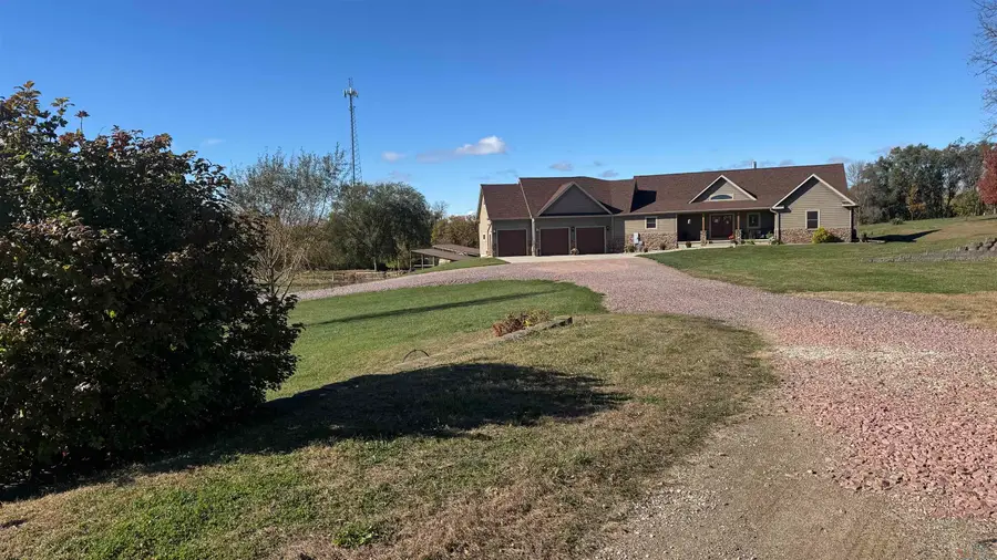 26857 Imperial Rd, Hinton, IA 51024 - Image #2