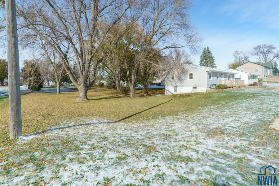 105 ELM ST, Lawton, IA 51030 - Image #2