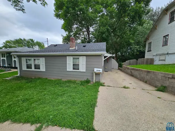 2640 S Helen, Sioux City, IA 51106