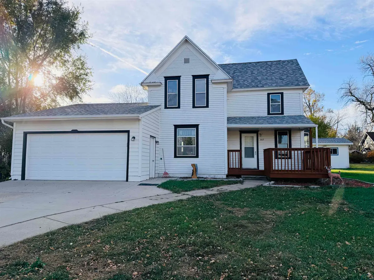 305 N Main St., Lennox, SD 57039 - Image #1