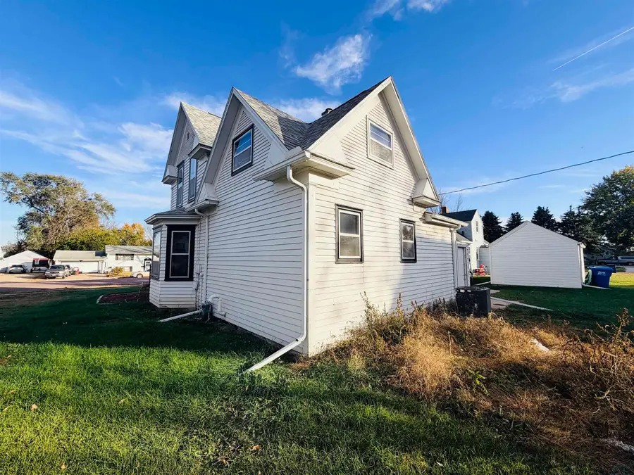 305 N Main St., Lennox, SD 57039 - Image #3