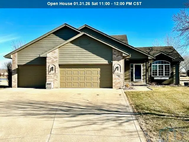 832 Brookside Dr, Jefferson, SD 57038 - Image #1