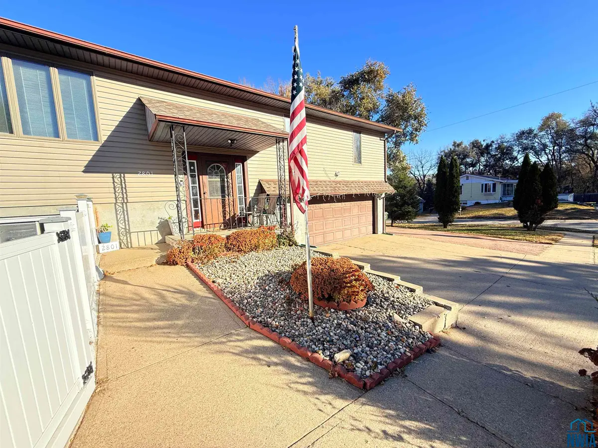 2801 W 5TH ST, Sioux City, IA 51103 - Image #1