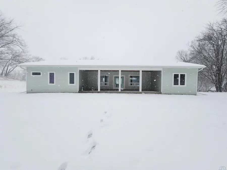 3701 Seattle Ave, Sioux City, IA 51103 - Image #2