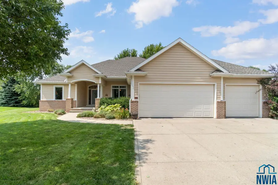 588 Sandstone Cir, Dakota Dunes, SD 57049 - Image #2