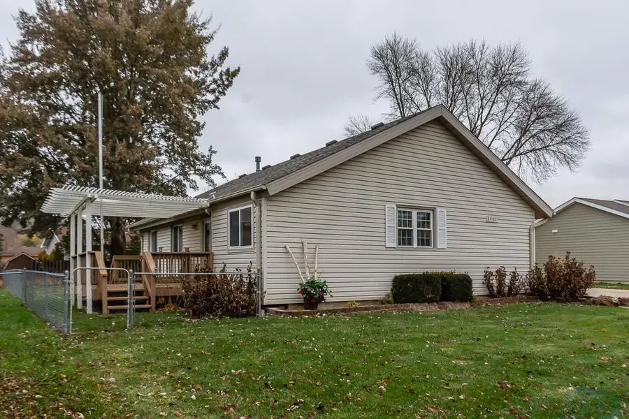2407 Carlisle Rd, Sergeant Bluff, IA 51054 - Image #2