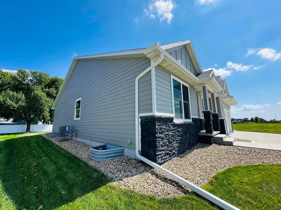 512 Jamie Lane, Sergeant Bluff, IA 51054 - #3