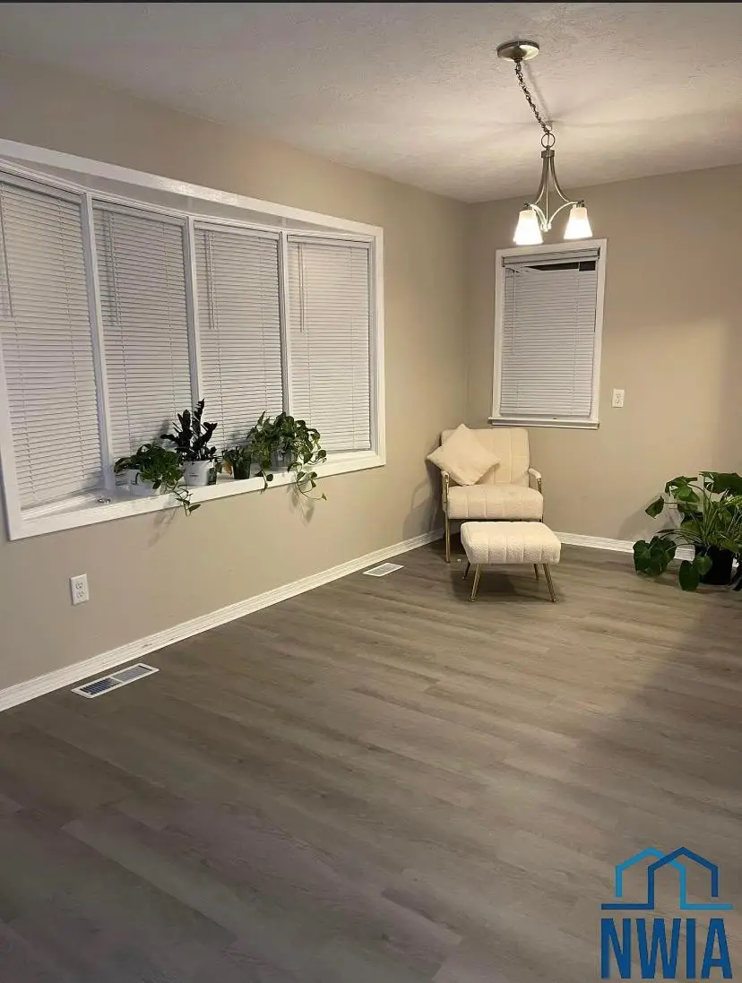 3012 S CORNELIA ST, Sioux City, IA 51106 - Image #3