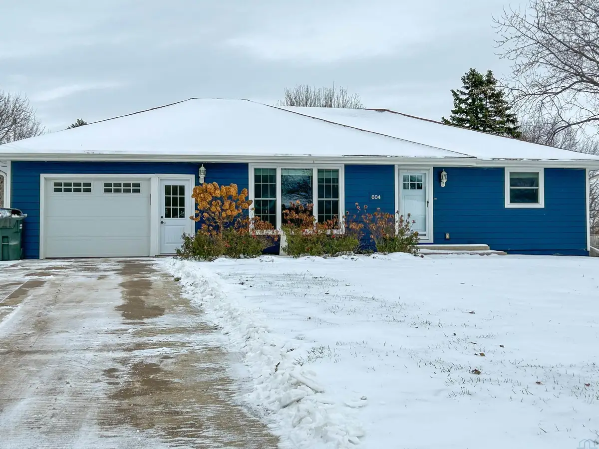 604 S 18th, Dakota City, NE 68731 - Image #1