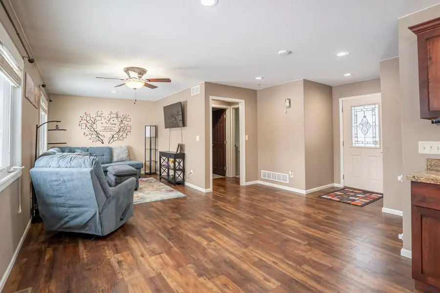 539 14th St SW, Le Mars, IA 51031 - Image #3