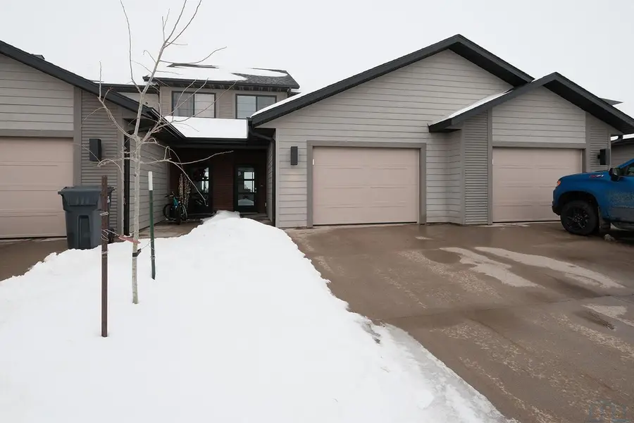 1286 7th Ave NE, Unit #16, Sioux Center, IA 51250 - Image #2