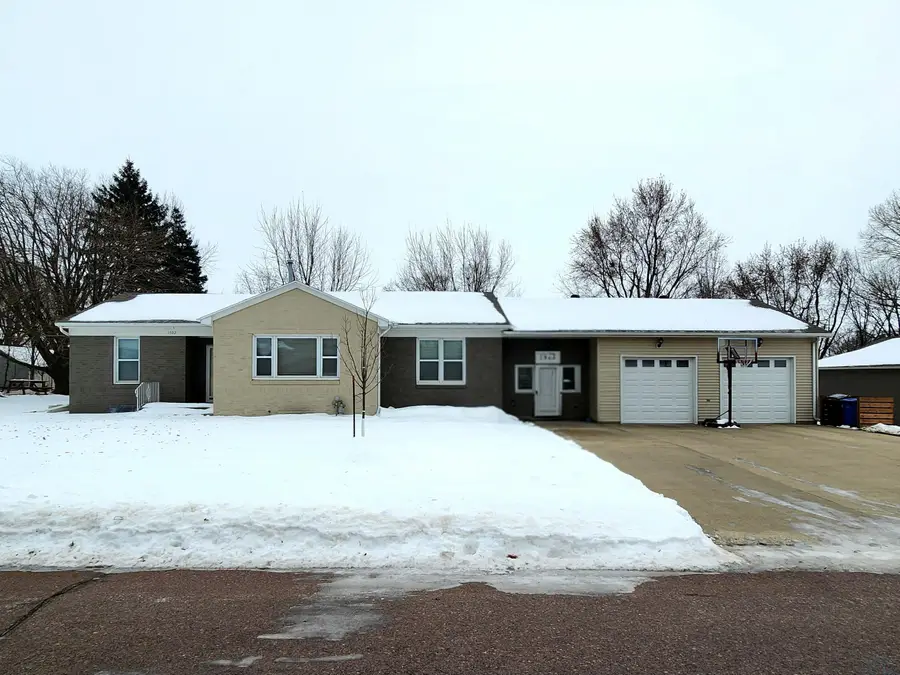 1502 2nd Street, Hull, IA 51239 - Image #3