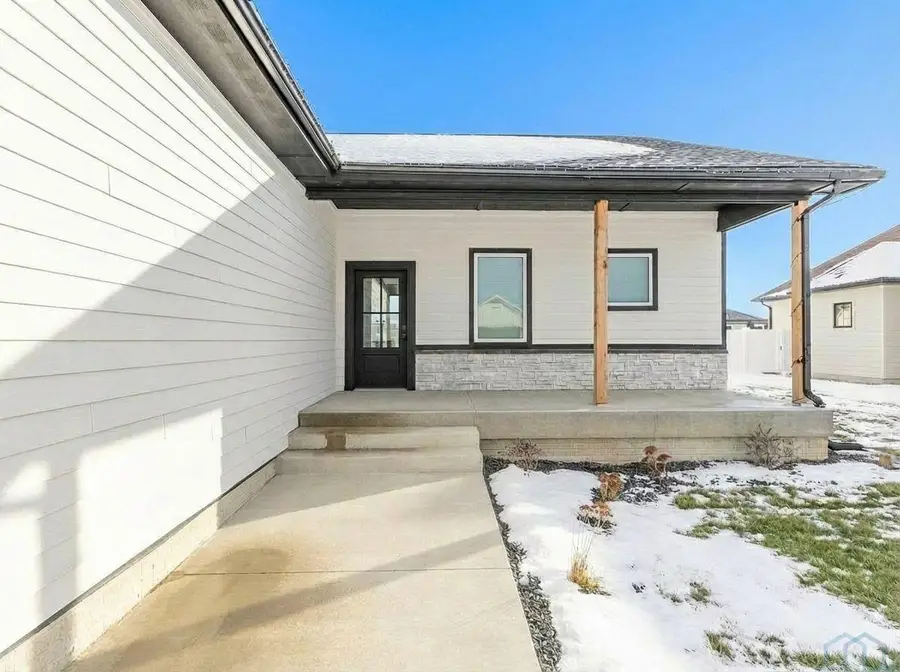 510 Zach Road, Sergeant Bluff, IA 51054 - Image #2