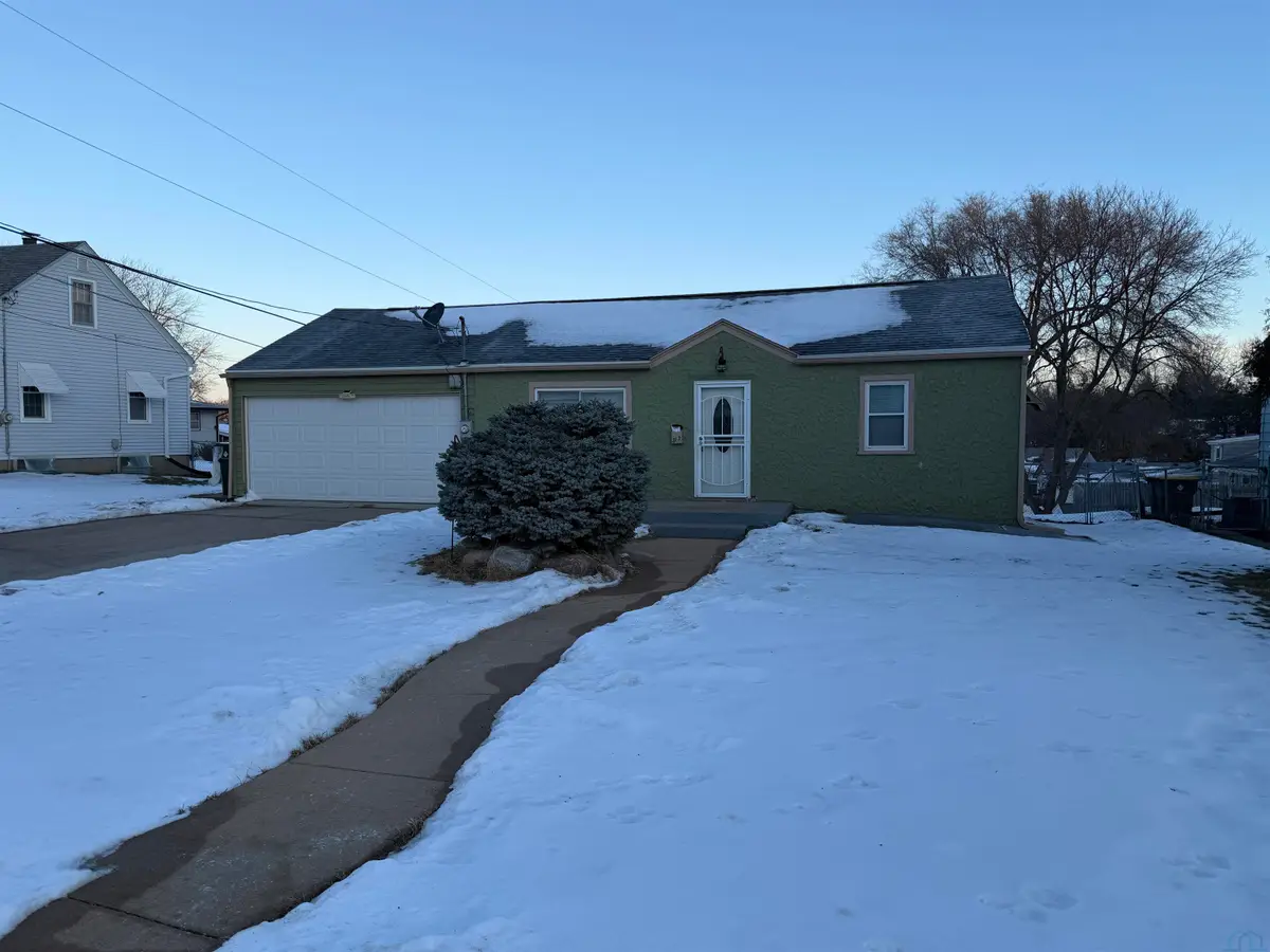 313 30TH ST, Sioux City, IA 51104 - #1