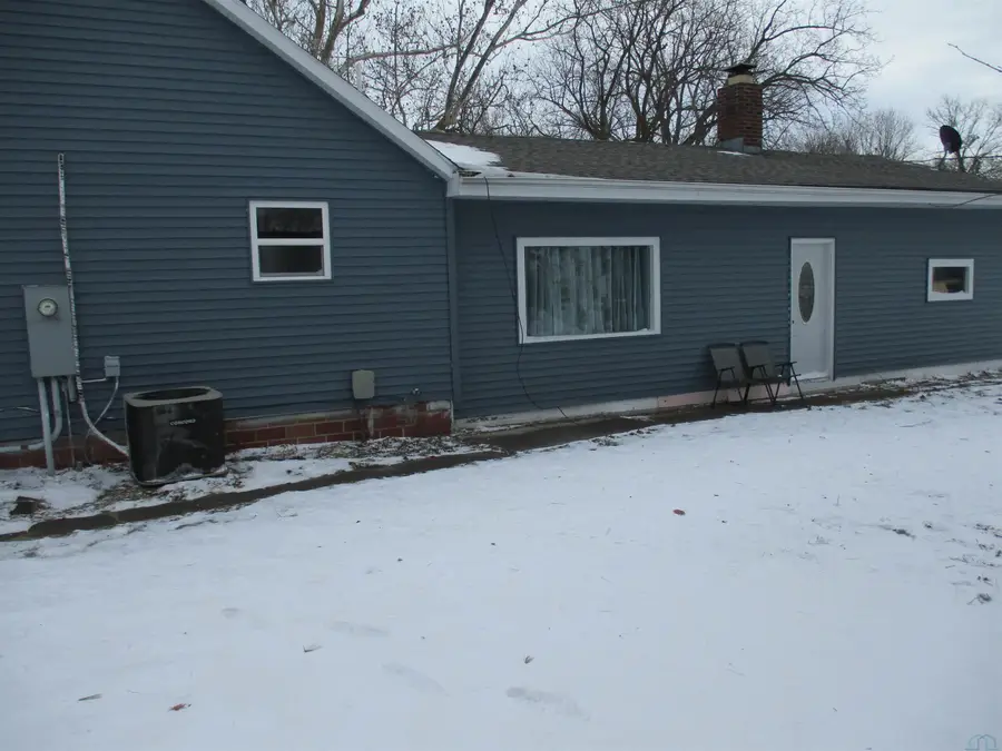 515 N 1st Street, Laurens, IA 50554 - #2