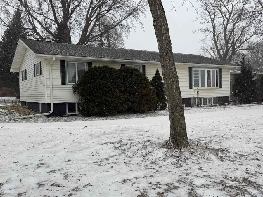 505 S Sherman St, Boyden, IA 51234 - Image #2