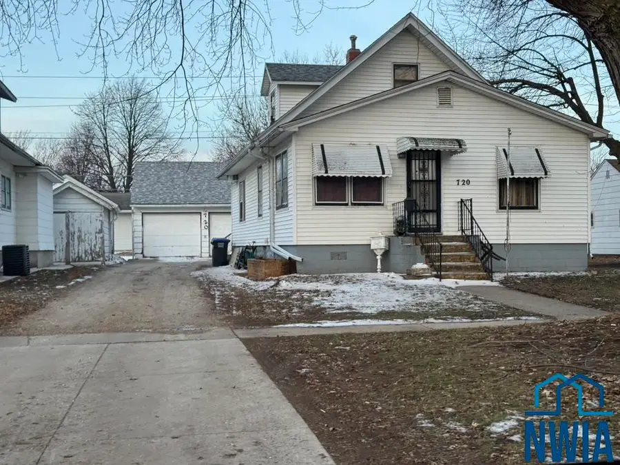 720 OTSEGO ST, Storm Lake, IA 50588 - Image #2