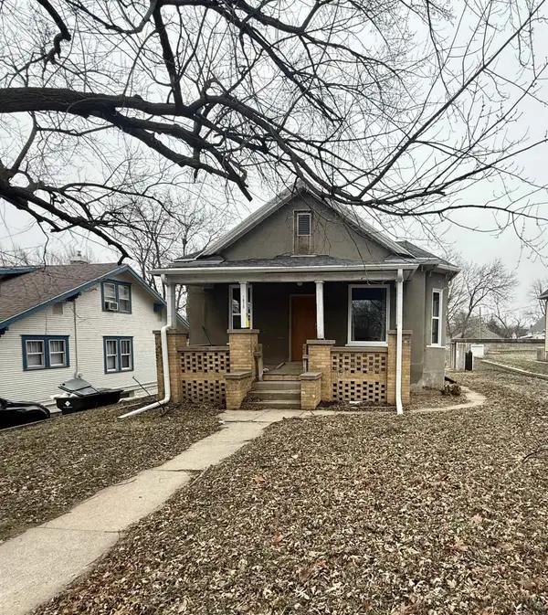 1820 S Nicollet, Sioux City, IA 51106