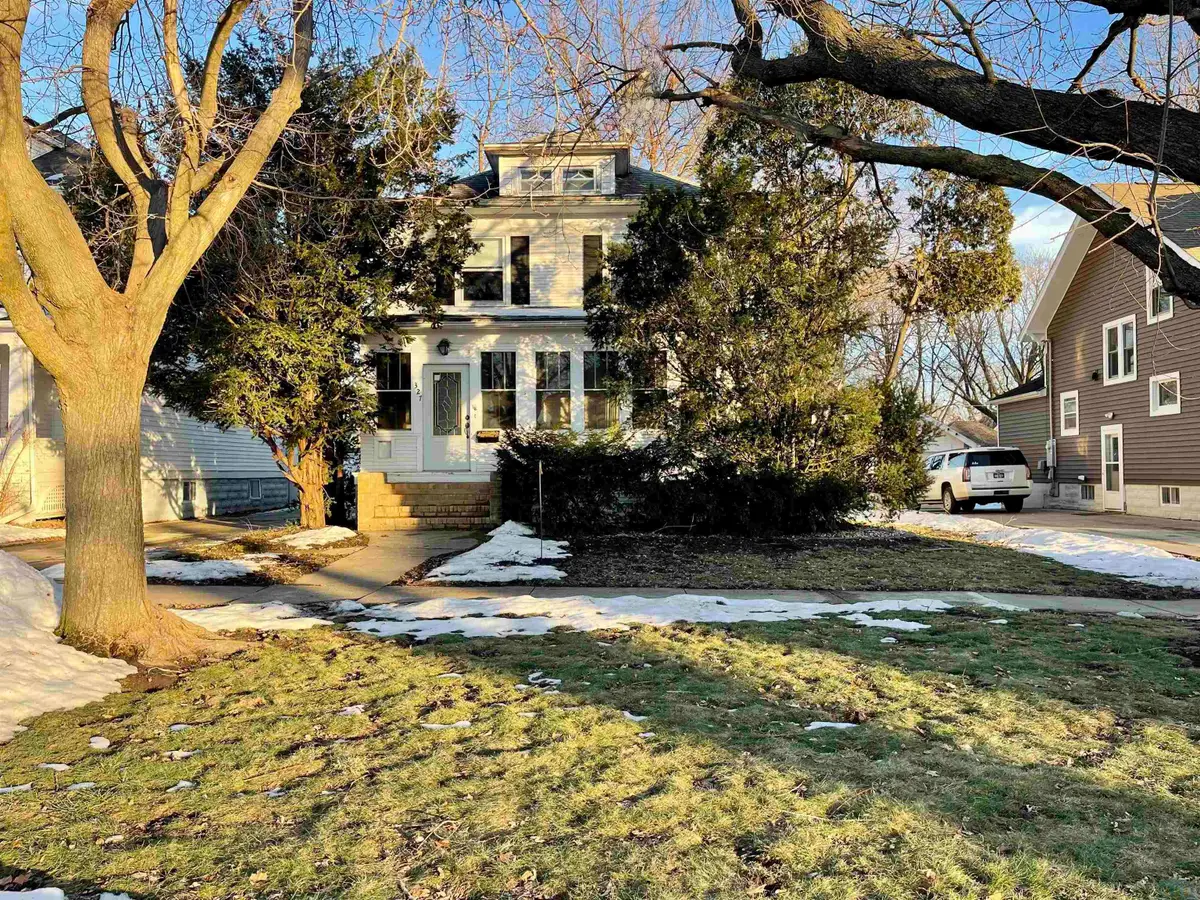 327 Otsego St, Storm Lake, IA 50588 - Image #1