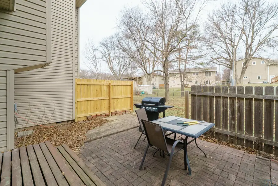 2904 S Cedar St. #5, Sioux City, IA 51106 - Image #2