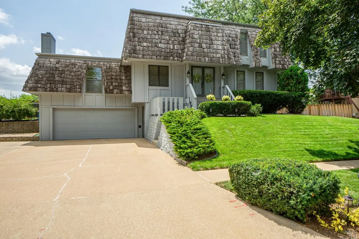 1504 HIAWATHA TRL, Sioux City, IA 51104 - Image #1