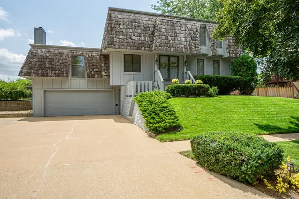 1504 HIAWATHA TRL, Sioux City, IA 51104