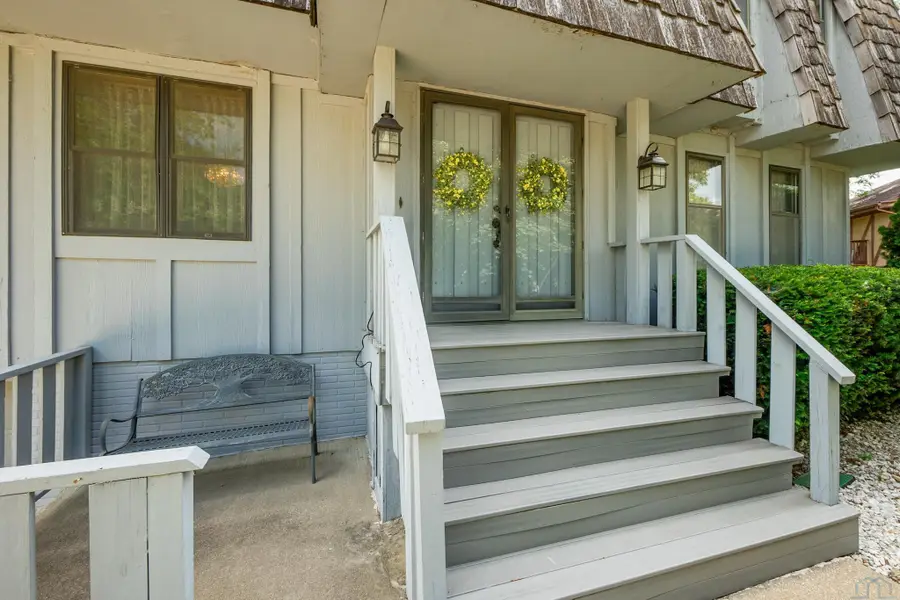 1504 HIAWATHA TRL, Sioux City, IA 51104 - Image #2