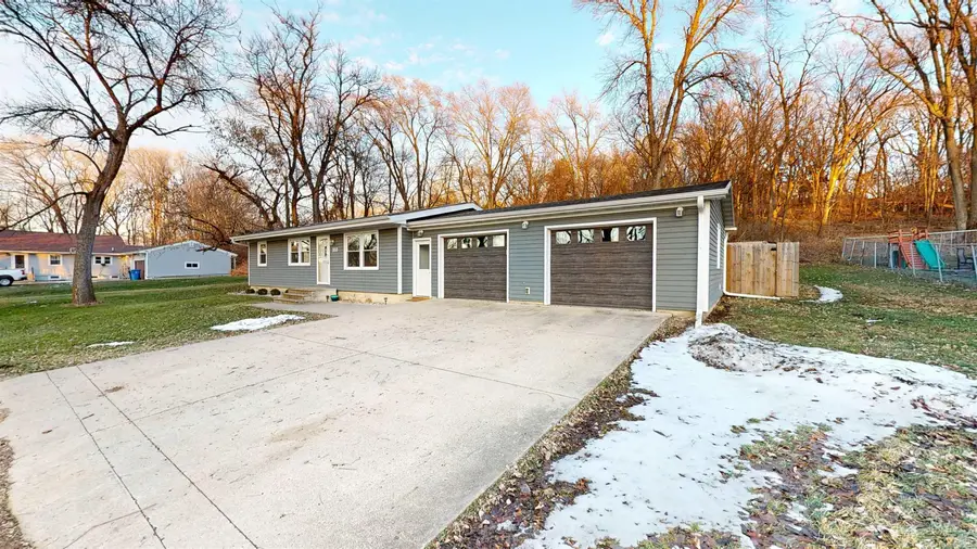 103 WALNUT ST, Sioux Rapids, IA 50585 - #3