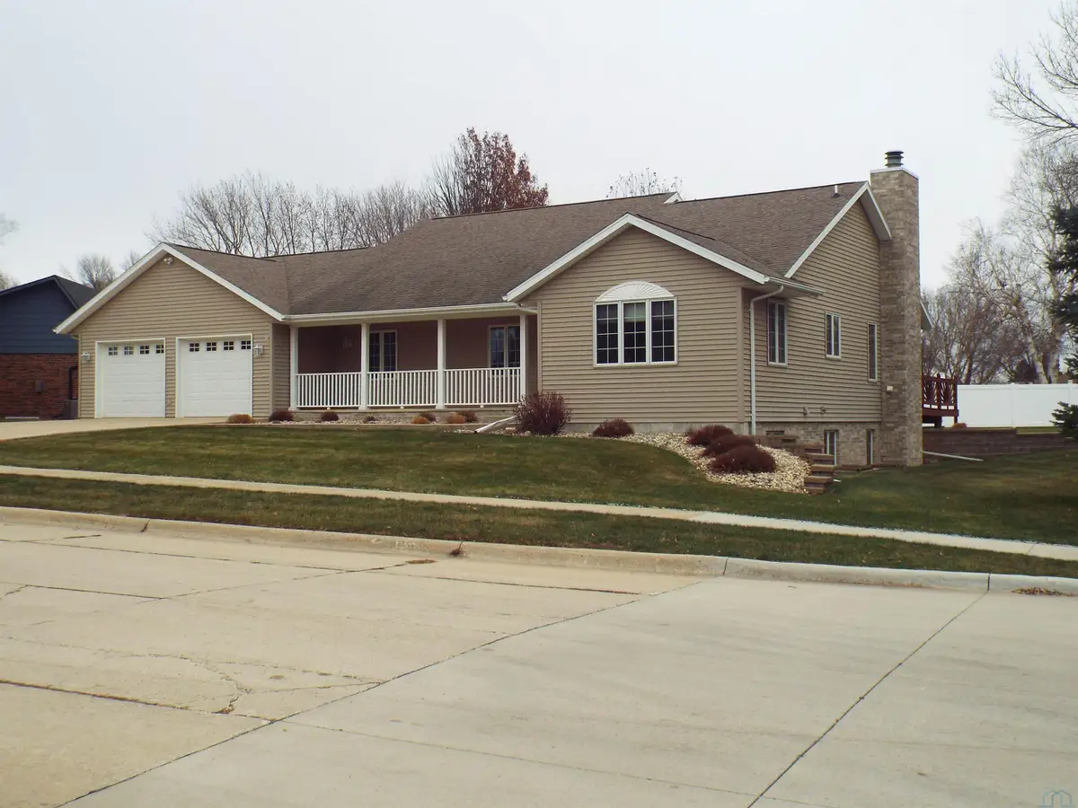 1500 Sunrise Court, Sheldon, IA 51201 - Image #1