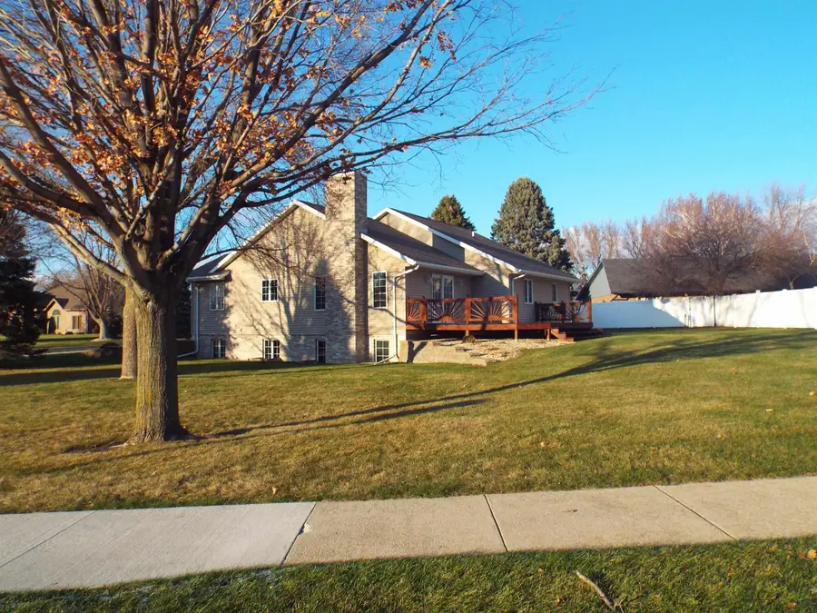 1500 Sunrise Court, Sheldon, IA 51201 - Image #2
