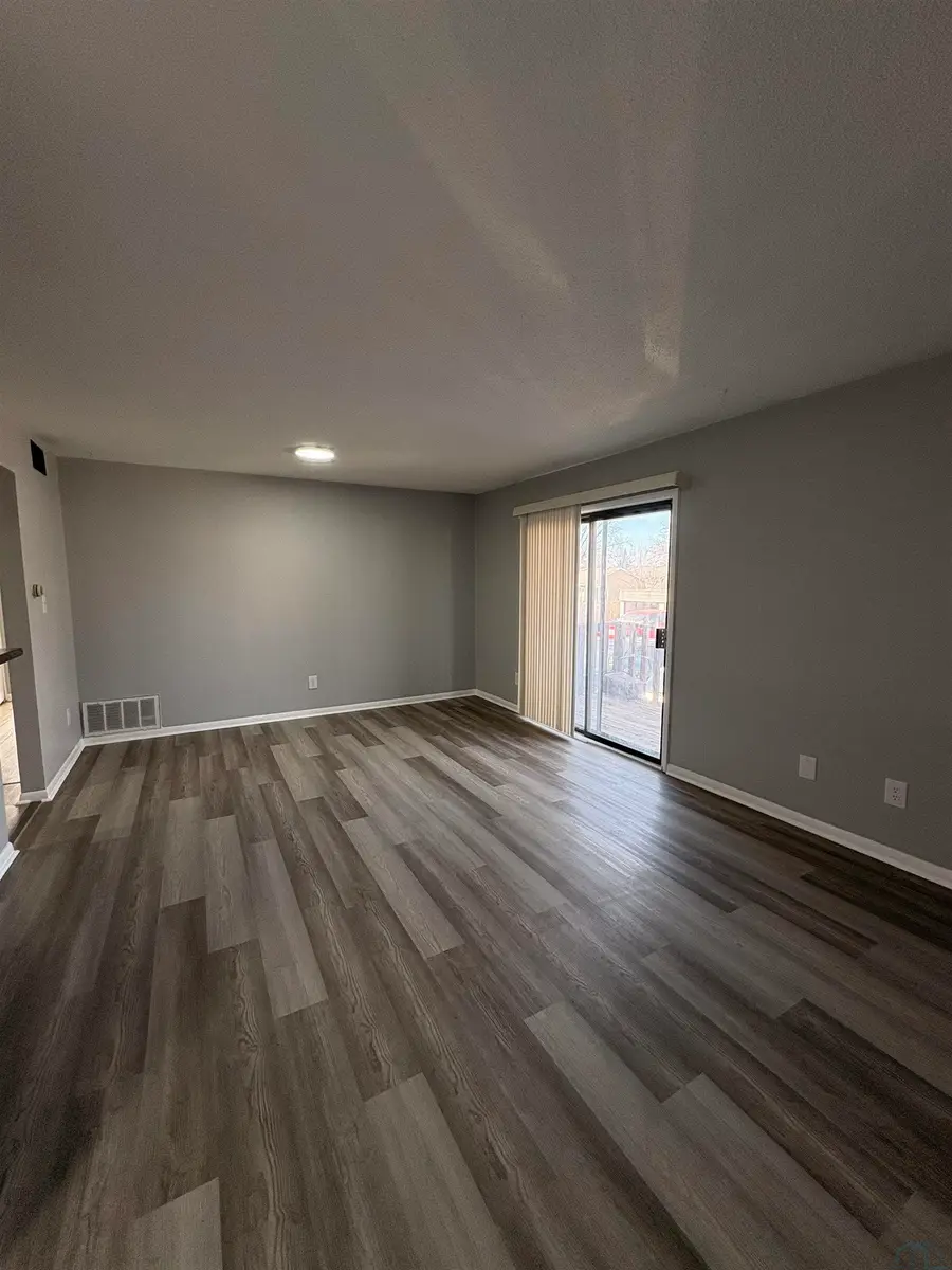 710 Geisinger Rd #7, Storm Lake, IA 50588 - Image #2