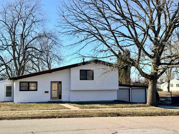 914 ONTARIO ST, Storm Lake, IA 50588