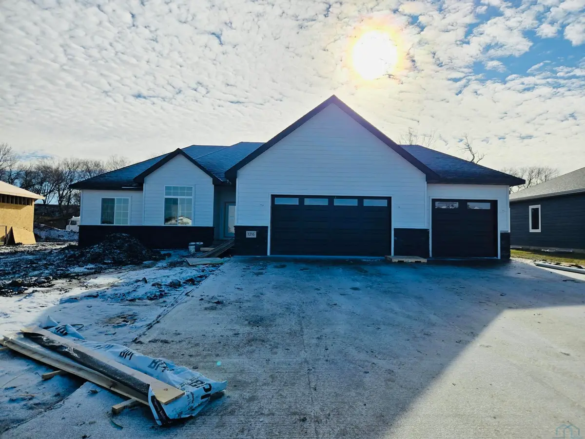 1216 E 19th Street, South Sioux City, NE 68776 - Image #1