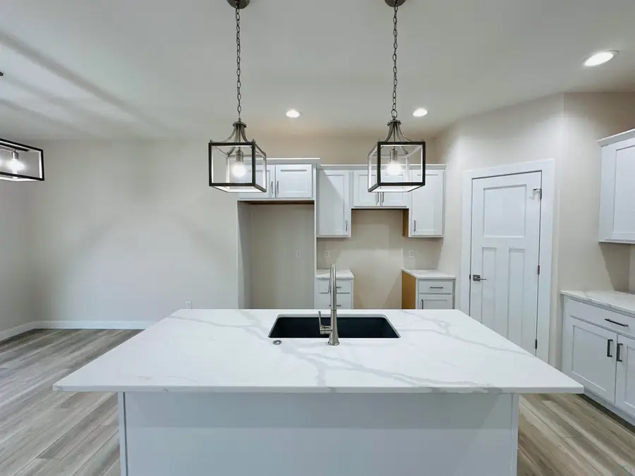 1216 E 19th Street, South Sioux City, NE 68776 - #2