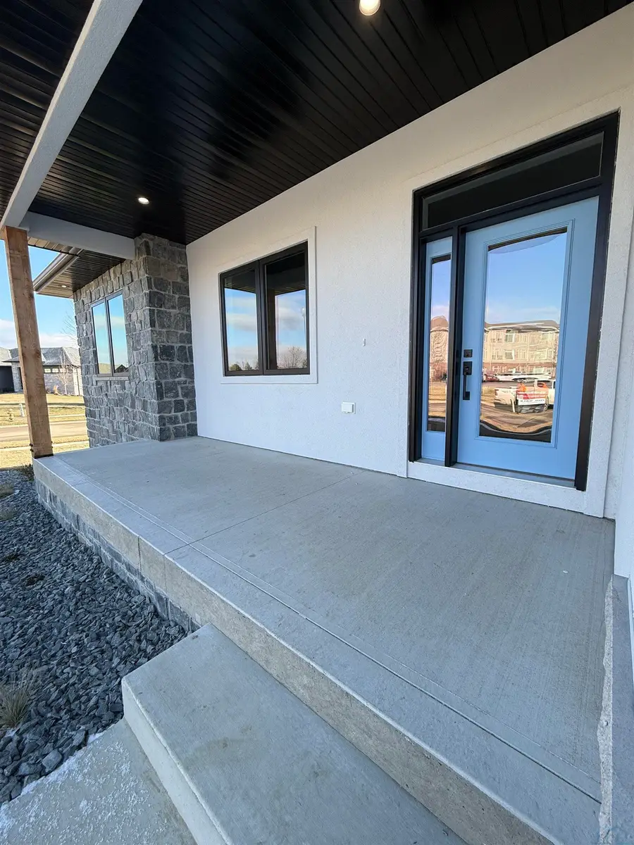 2600 Nicklaus Blvd, Sioux City, IA 51106 - #3